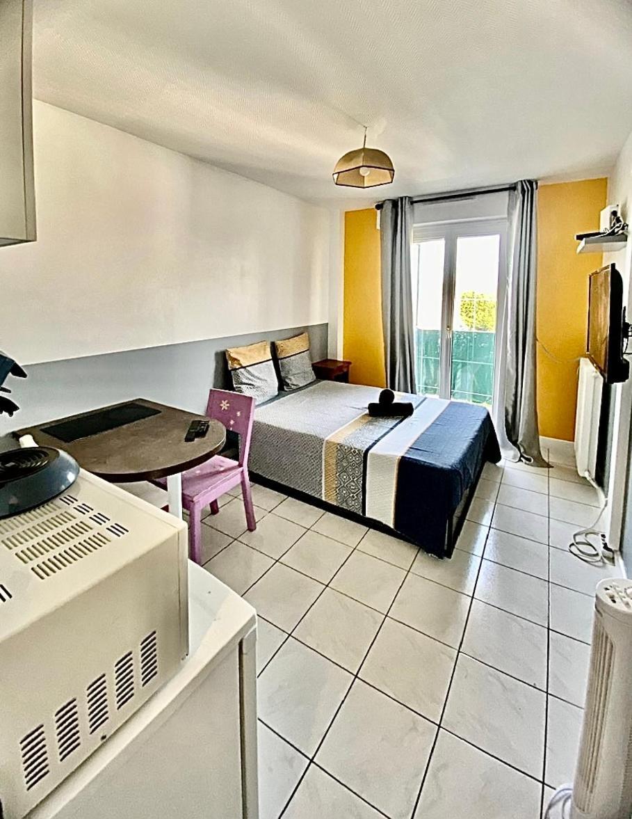 Appartement Proche Gare Et Centre Ville 默伦 外观 照片